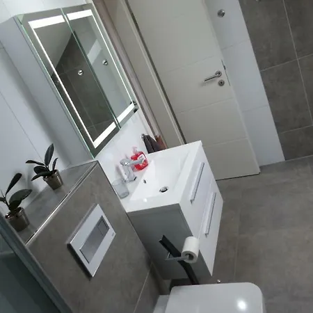Schöne Komplette In * Wesel (North Rhine-Westphalia)
