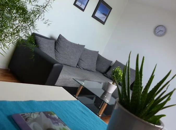 Appartement Schoene Komplette In *